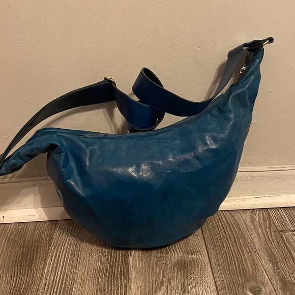 M0851 Half Moon Hobo leather bag - Picture 9 of 15